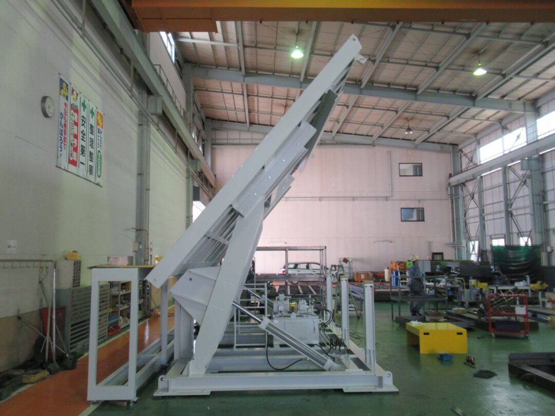 積載10ton・傾斜50°　転倒試験用反転装置